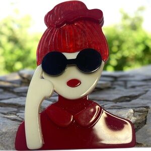 3D Acrylic chic sunglass Lady Brooch